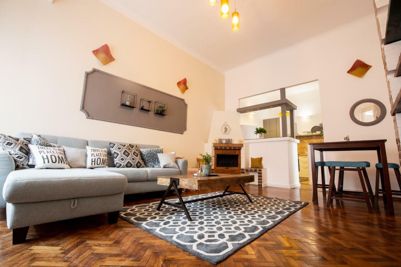Art Downtown Alecsandri St Luxury Apartment Oradea Exterior photo